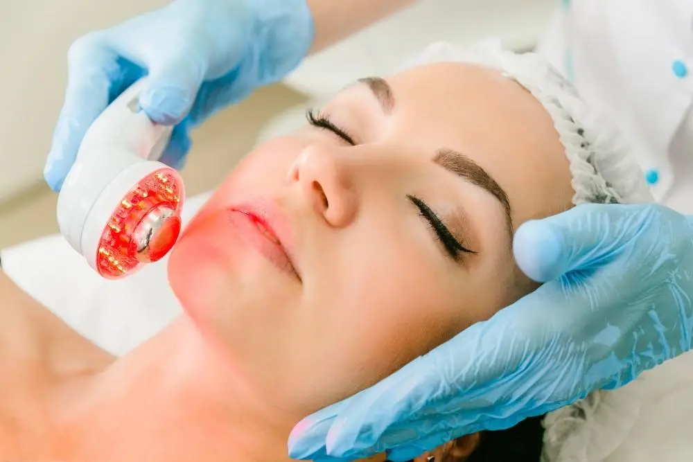 woman having non-surgical Morph8 treatment Elstree Park
