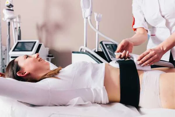 woman having body sculpting to help improve her body image and her mental health Elstree Park